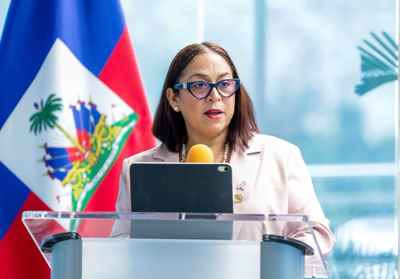 Raina Forbin impulsa la prevención del cáncer de mama en la Cancillería de Haití